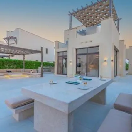 The Lakefront Villa 4Br At Cyan Elgouna