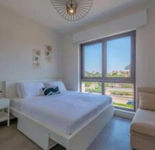 Villa The Lakefront 4br At Cyan Elgouna *