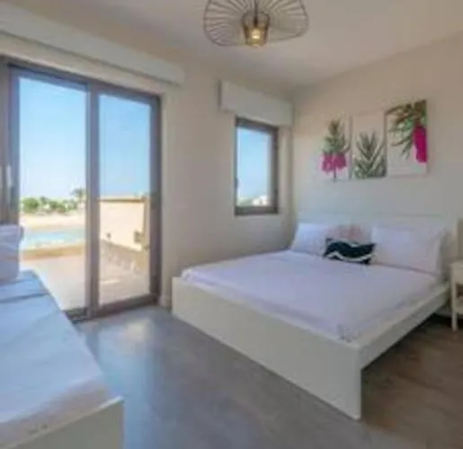 Villa The Lakefront 4br At Cyan Elgouna
