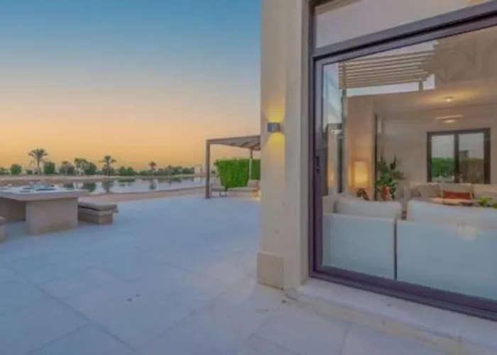 The Lakefront 4br At Cyan Elgouna Villa *
