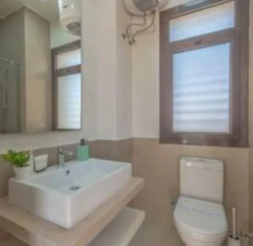 Villa The Lakefront 4br At Cyan Elgouna *