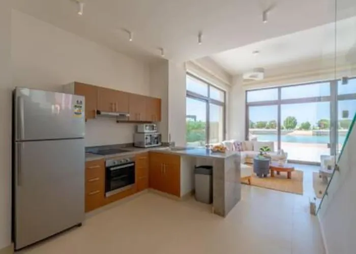 Villa The Lakefront 4br At Cyan Elgouna *