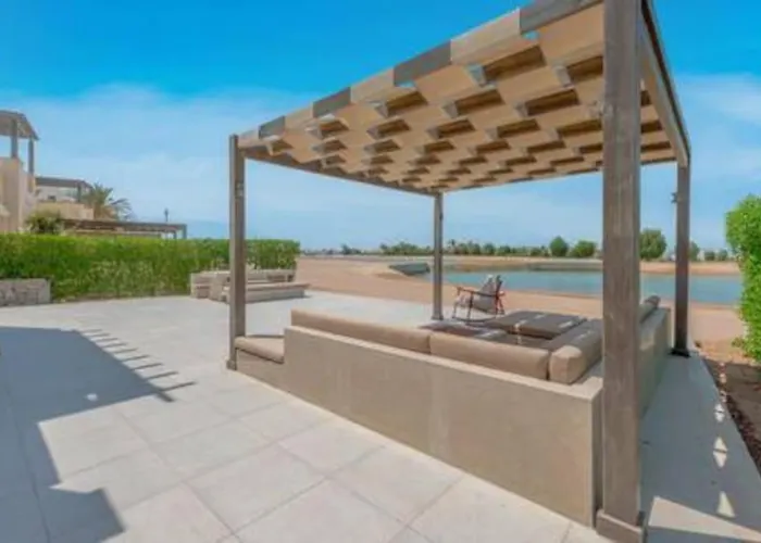 Villa The Lakefront 4br At Cyan Elgouna