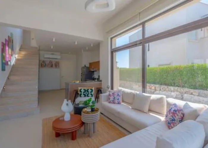 Villa The Lakefront 4br At Cyan Elgouna Hurghada